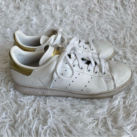Adidas Stan Smith White Leather Sneakers with Gold Trim Size 7 - Picture 2 of 9